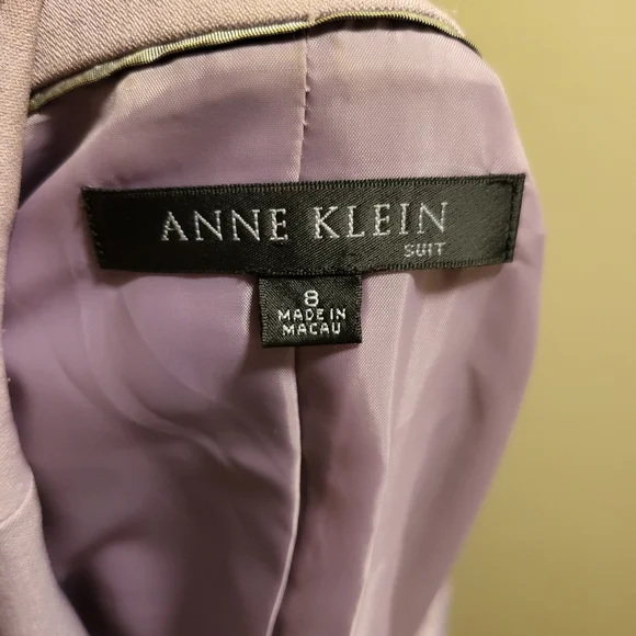 Ladies Anne Klein skirt suit - Picture 6 of 12